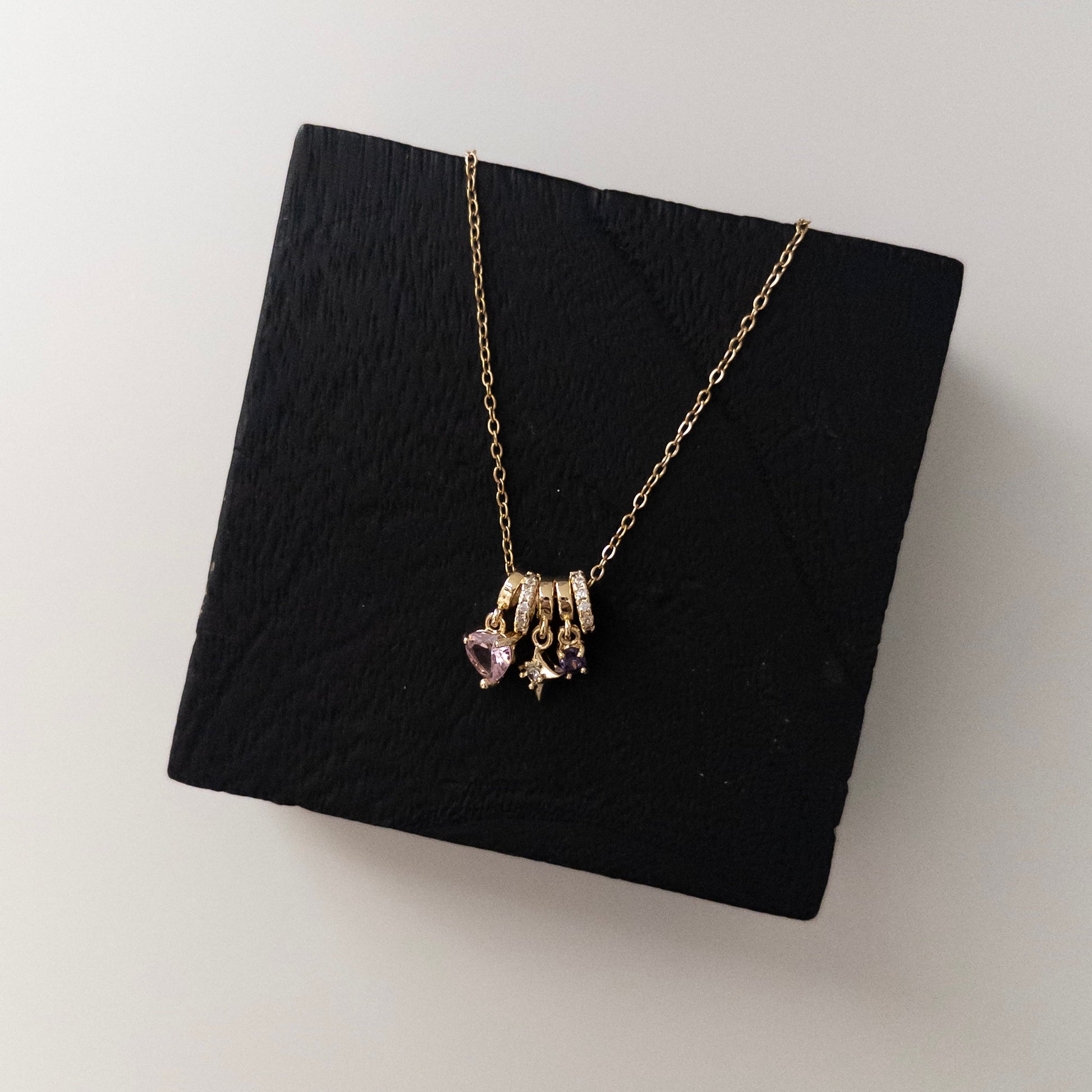 MÍA NECKLACE