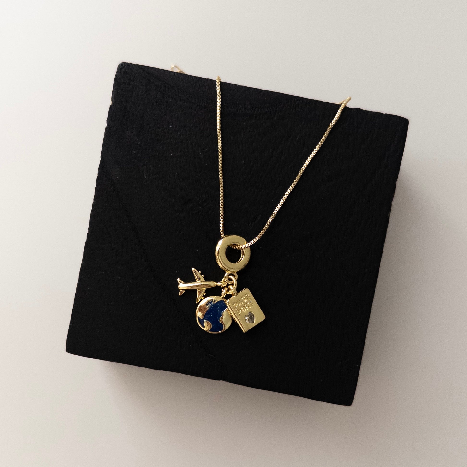 VIAJE NECKLACE