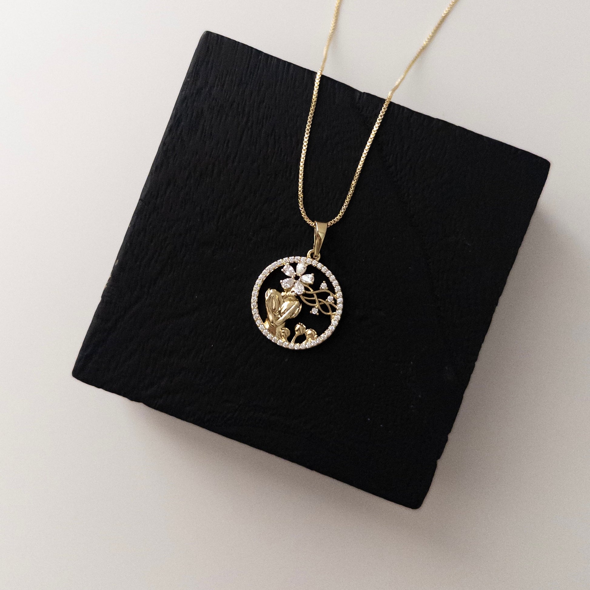 YOURSELF NECKLACE
