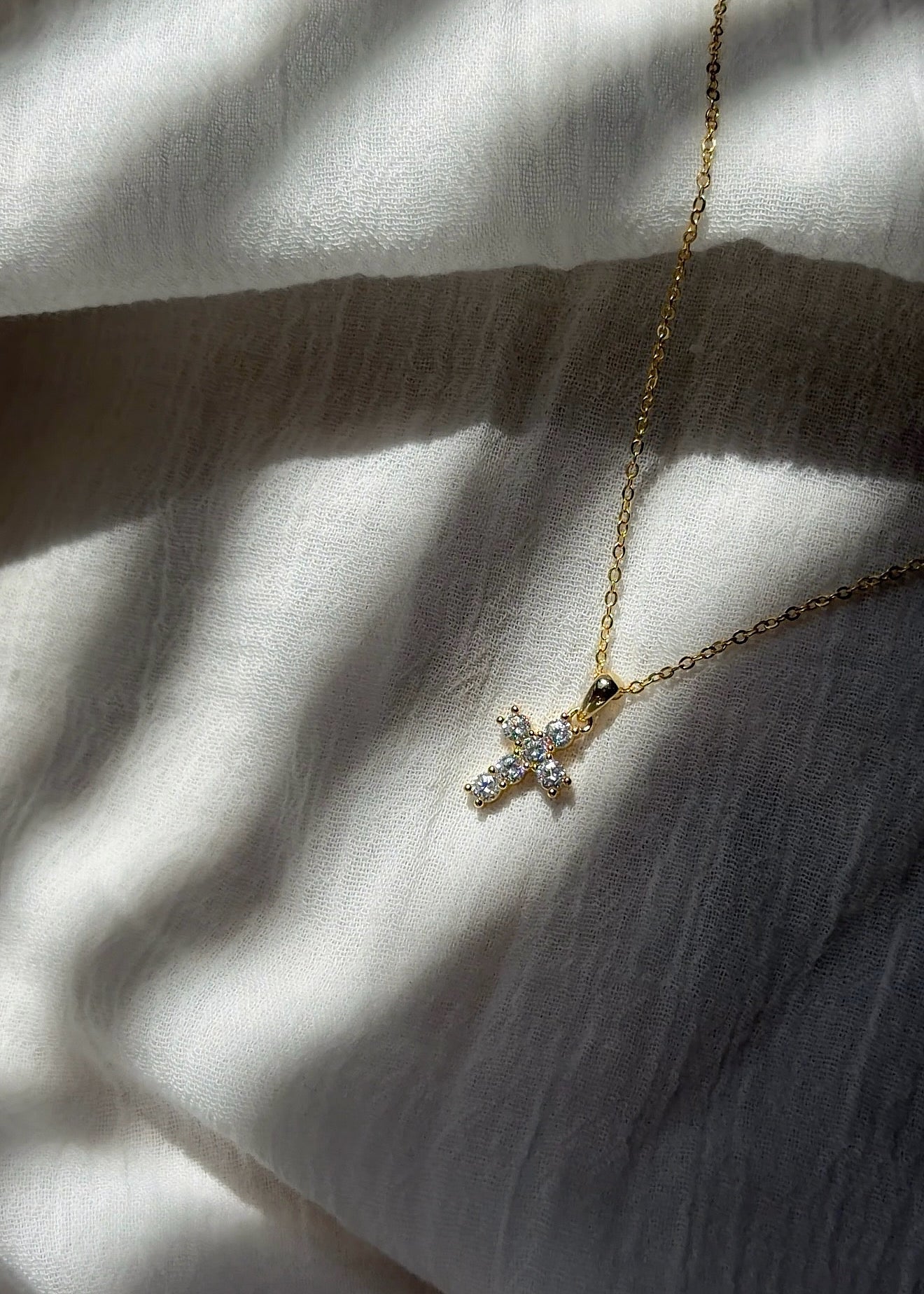 MINI CRUZ NECKLACE